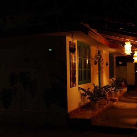 House In The Beach Alappuzha Экстерьер фото