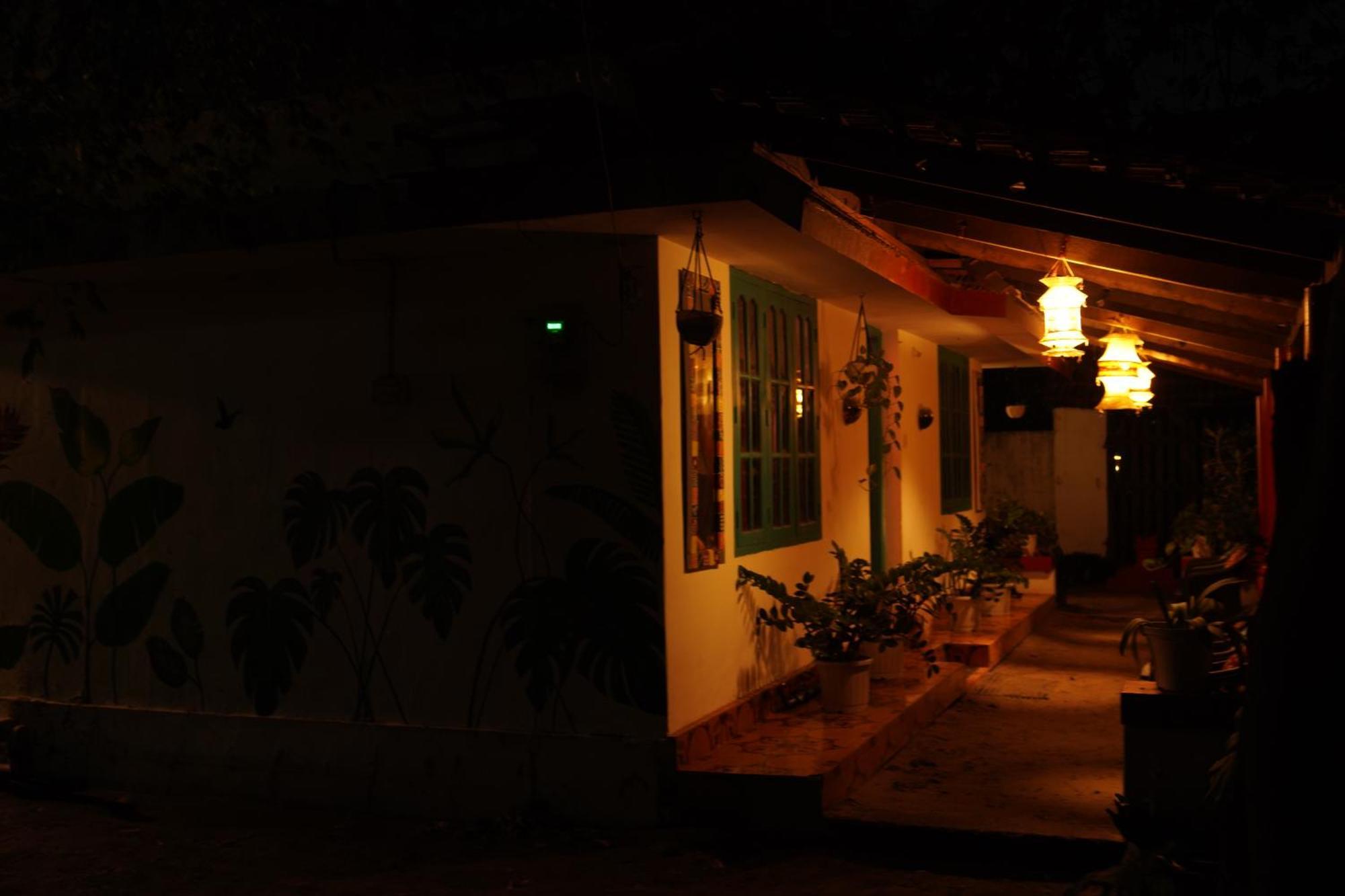 House In The Beach Alappuzha Экстерьер фото